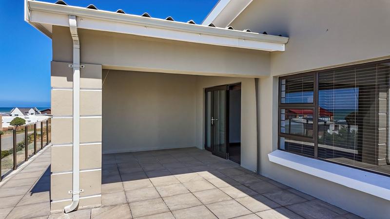 5 Bedroom Property for Sale in Jongensfontein Western Cape